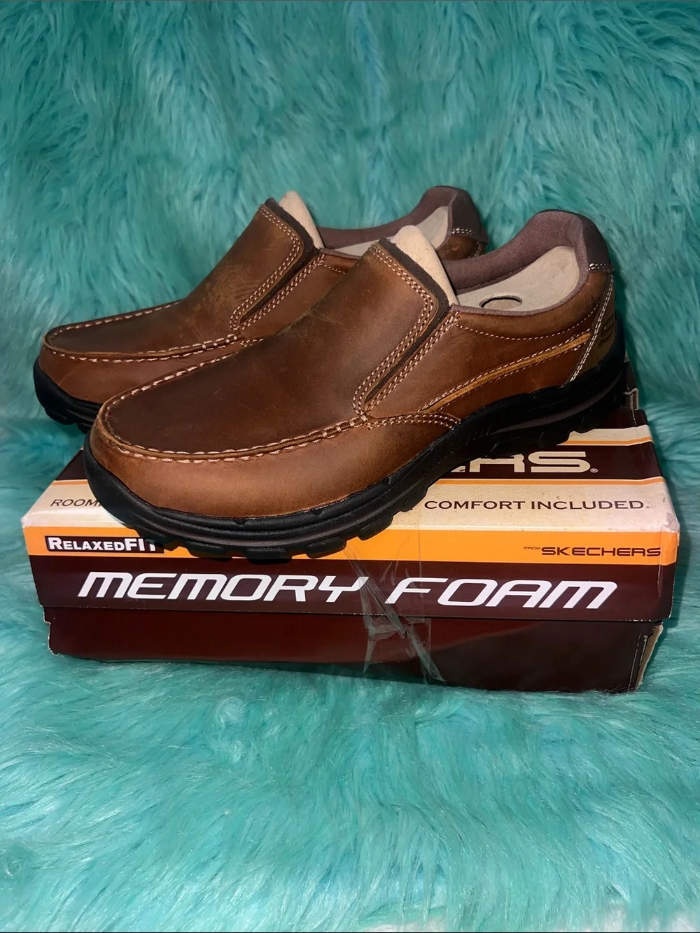 NIB Skechers Men’s Brown Slip-On Memory Foam Loafers size 8.5